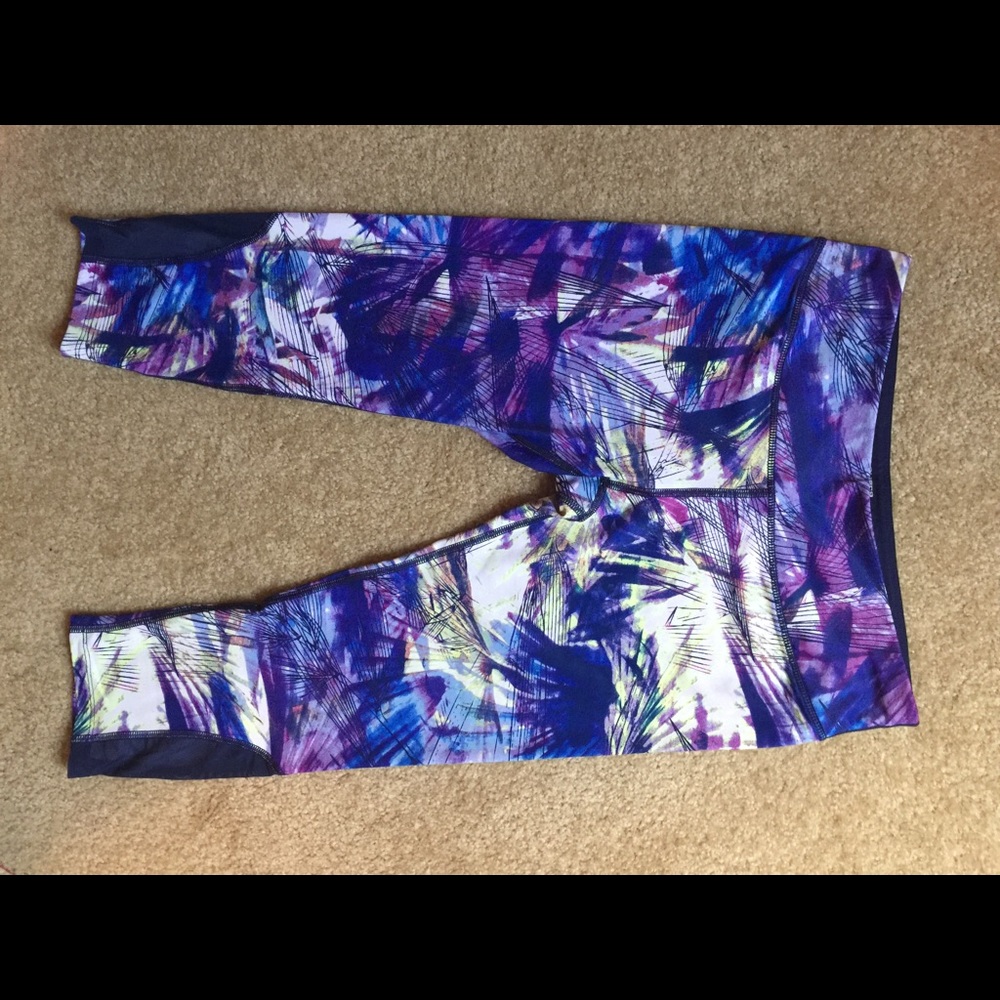 Layer 8 women’s crop legging